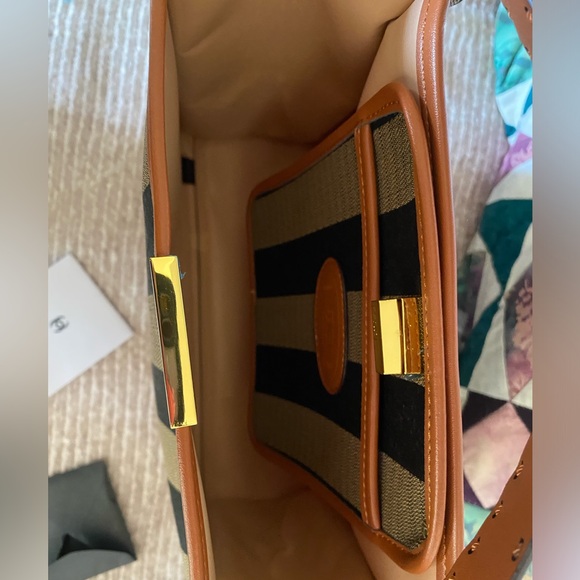 FENDI Peekaboo ISeeU - Picture 4 of 16